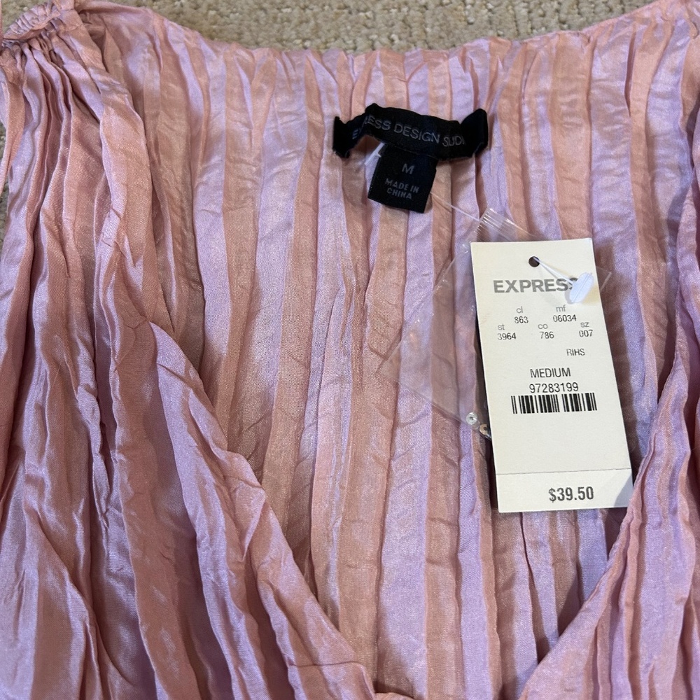 Pink top (medium) - Picture 2 of 3